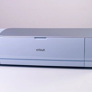 Cricut Crafting Machine in Soft Blue